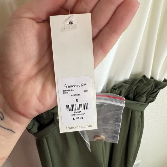 NWT Francesca’s Wide Leg Utility Jumpsuit with Cinched Waist and Bow Size Medium - Picture 2 of 2